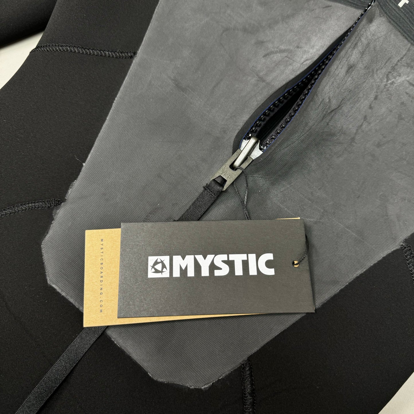 MYSTIC Majestic 2022 Fullsuit Back-zip Knitflex+ 4/3mm Sz L Black 35000.220006