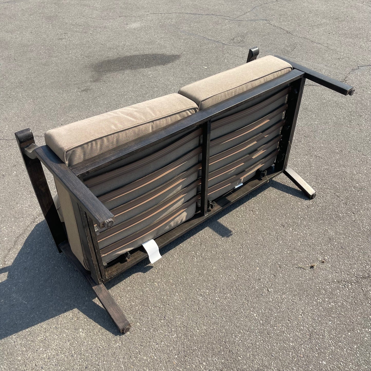 Z@ UNBRANDED 4-Piece Outdoor Aluminum Seating (New, Some Dirt)
