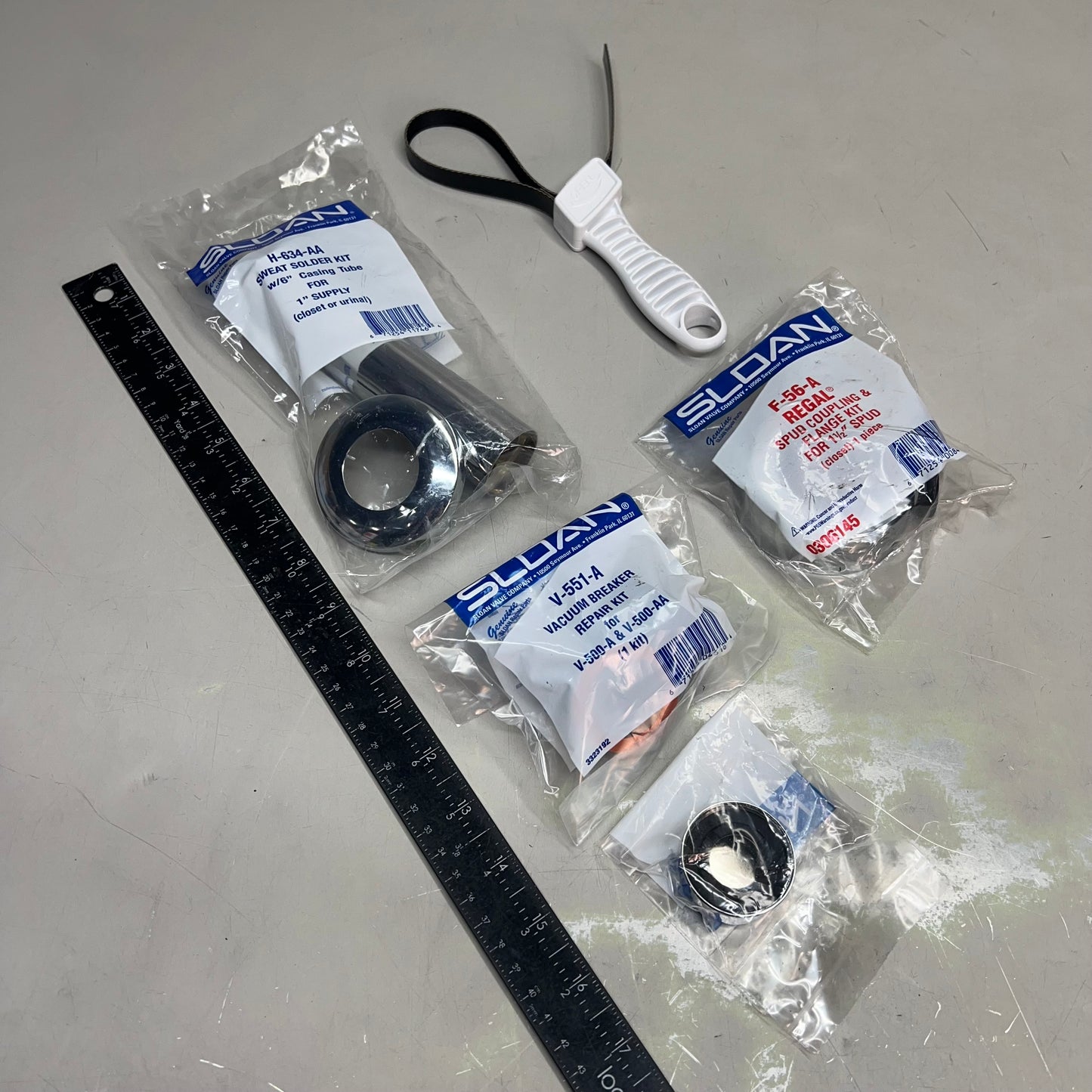 SLOAN OPTIMA PLUS Battery Powered Sensor Activated Flushometer Chrome 8111-1.28