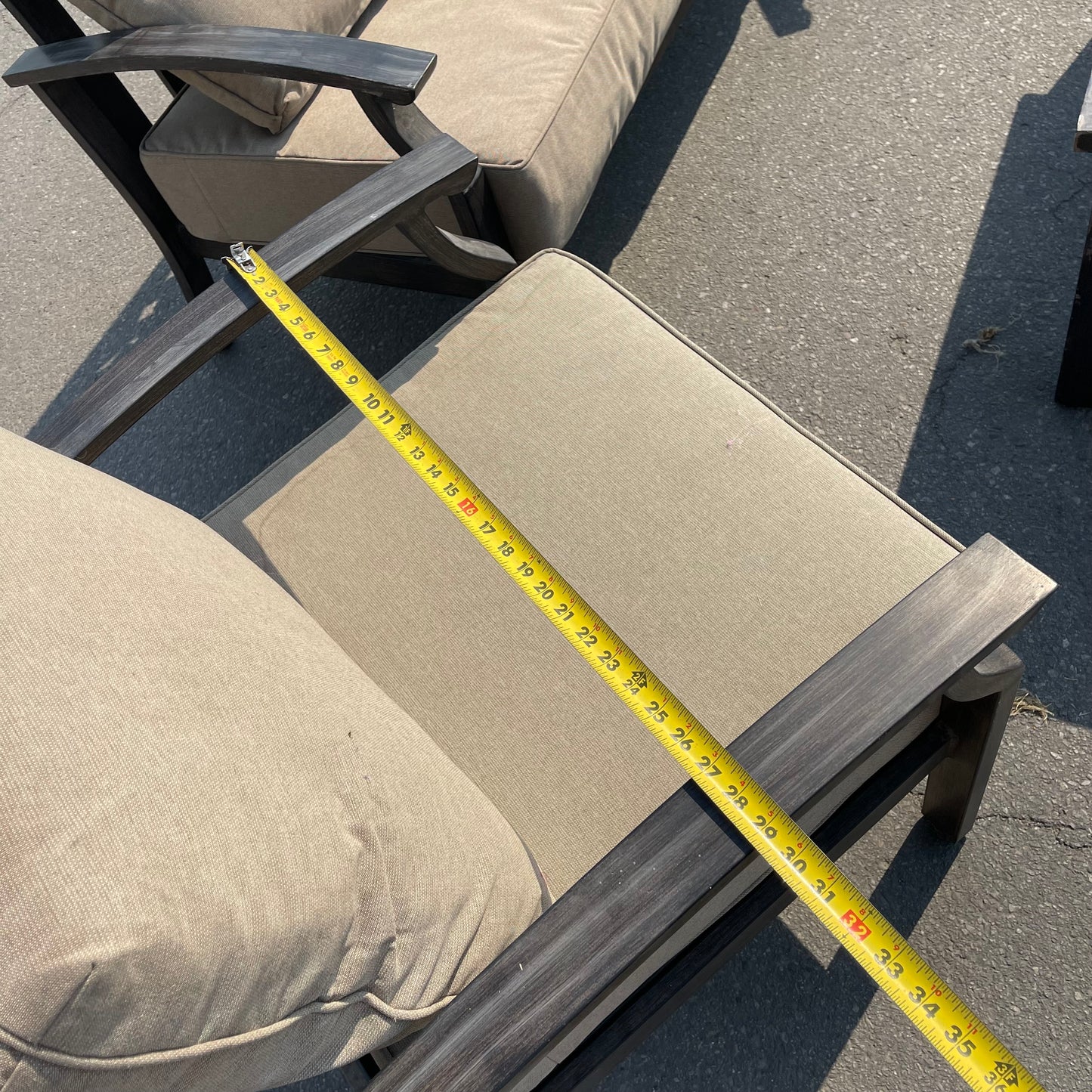 Z@ UNBRANDED 4-Piece Outdoor Aluminum Seating (New, Some Dirt)