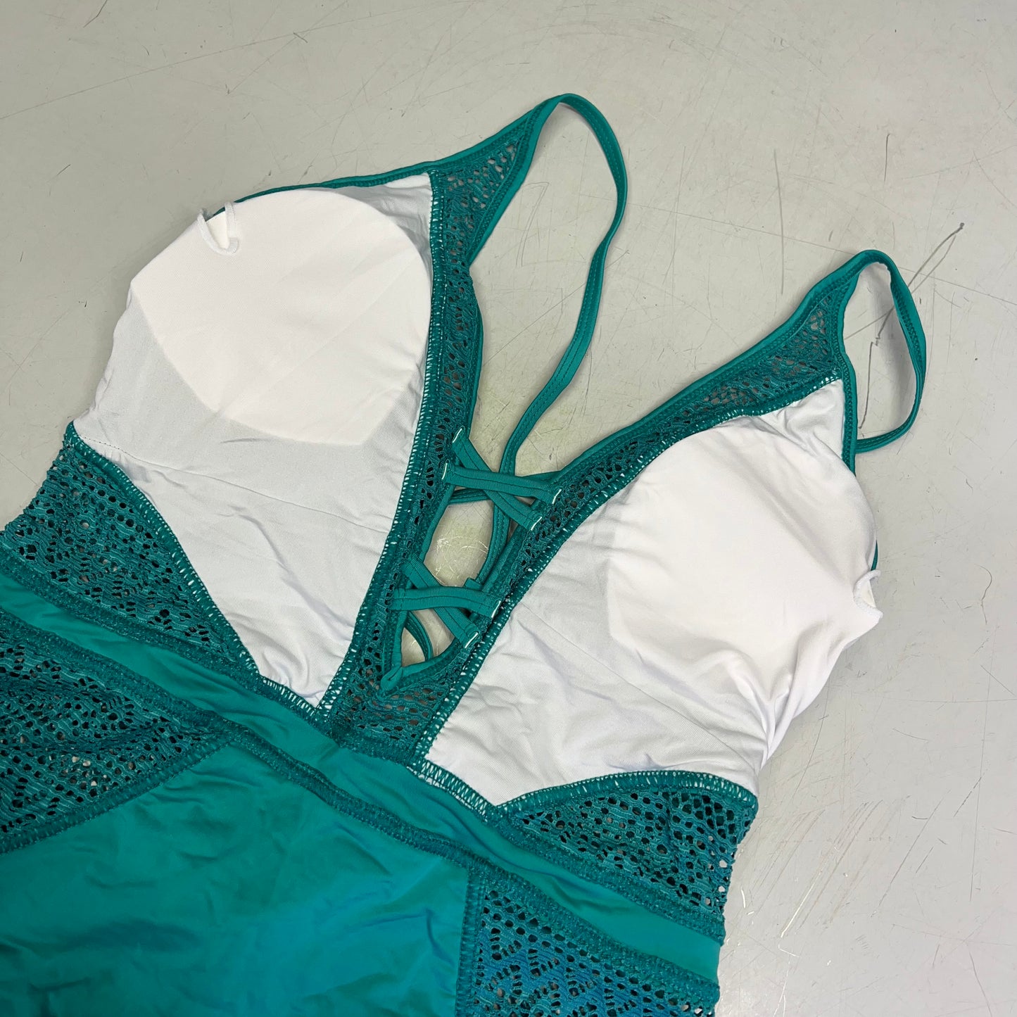 CHARMO Solid Cross Plunge Crochet One Piece Swimsuit Women's Sz M Aqua Blue