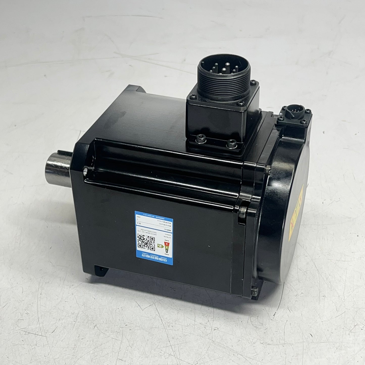 SANMOTION Ac Servo Motor W/ Cannon Plug 2.0 Rated Output Black R2AA13200LXHW0M