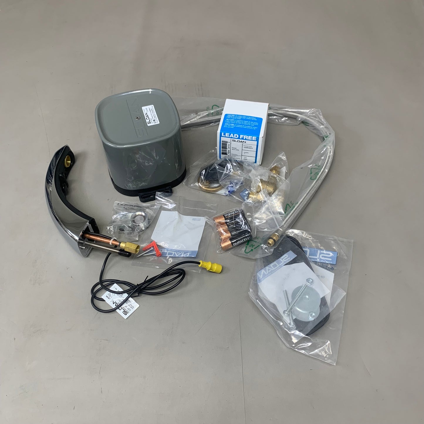 SLOAN Battery Operated Electronic Faucet 4" Trime Plate Chrome 3315329BT