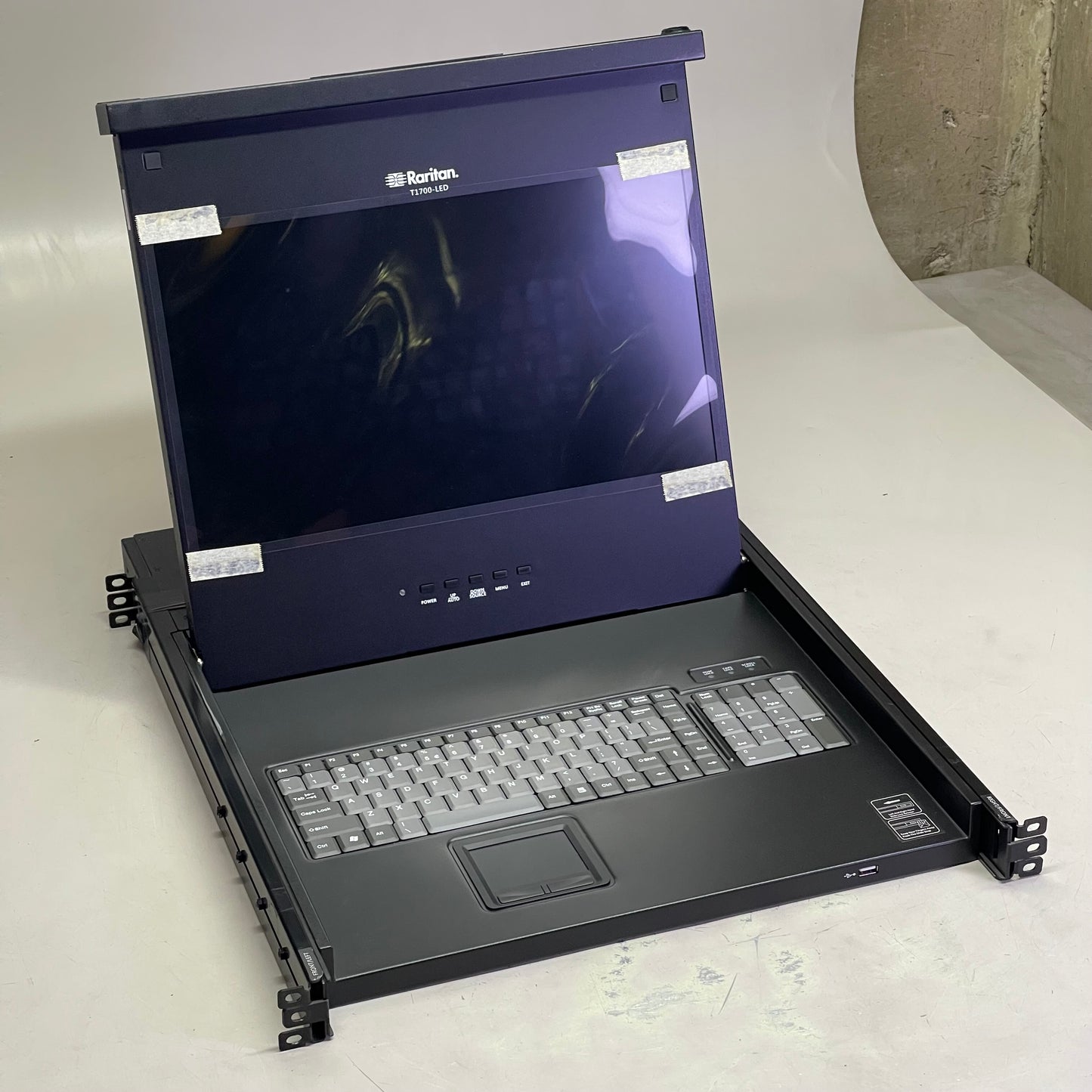 RARITAN Rackmount LCD KVM Console T1700-LED (Used)