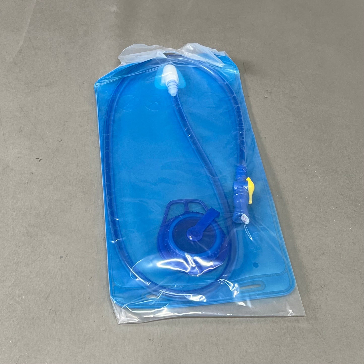 AMERICAN OUTBACK World Famous Hiker Sports Hydration Pack 2L Blue/Grey XHB-049