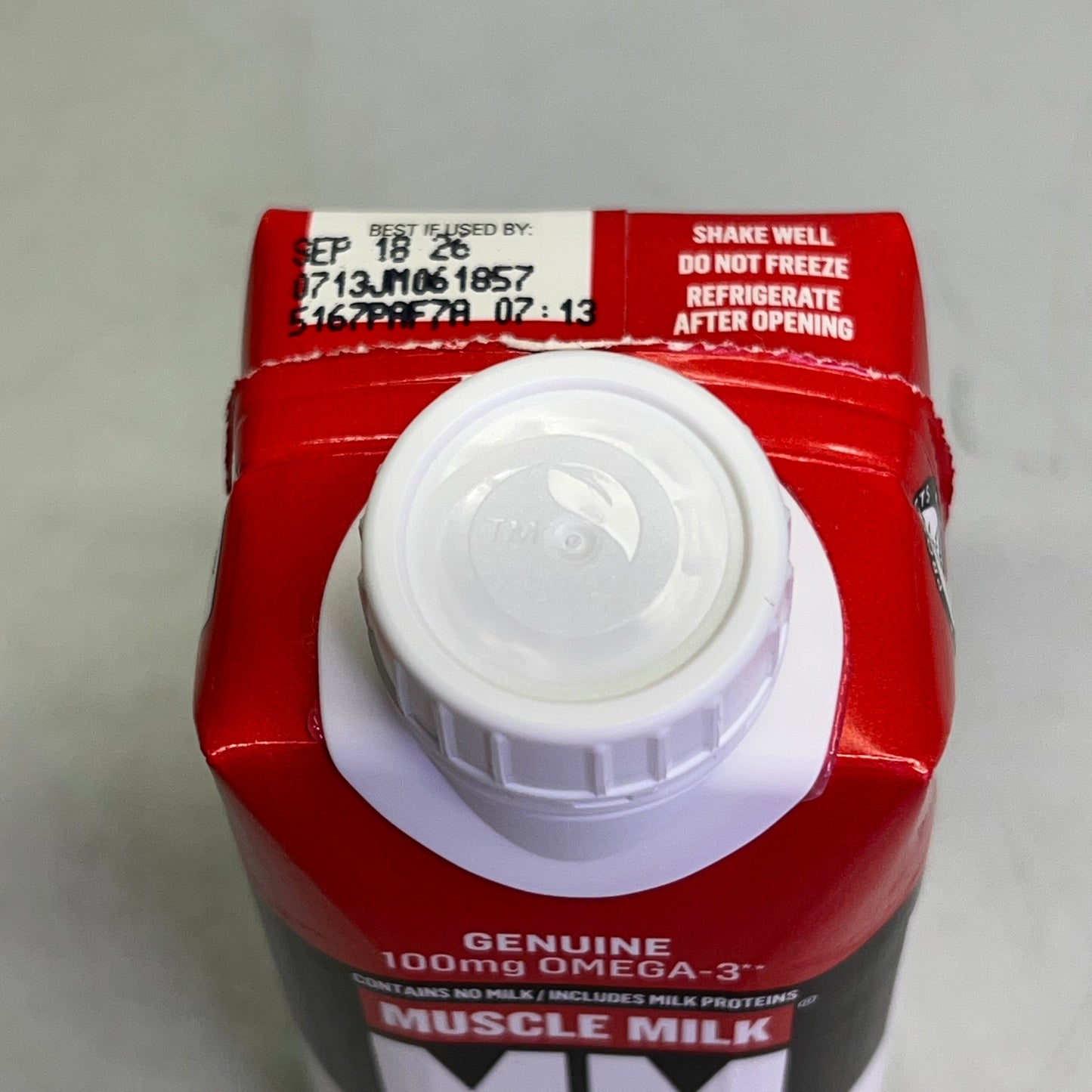 ZA@ MUSCLE MILK (18 PACK) Gluten & Lactose Free Genuine Protein Shake Chocolate 11 fl oz BB 09/26 H