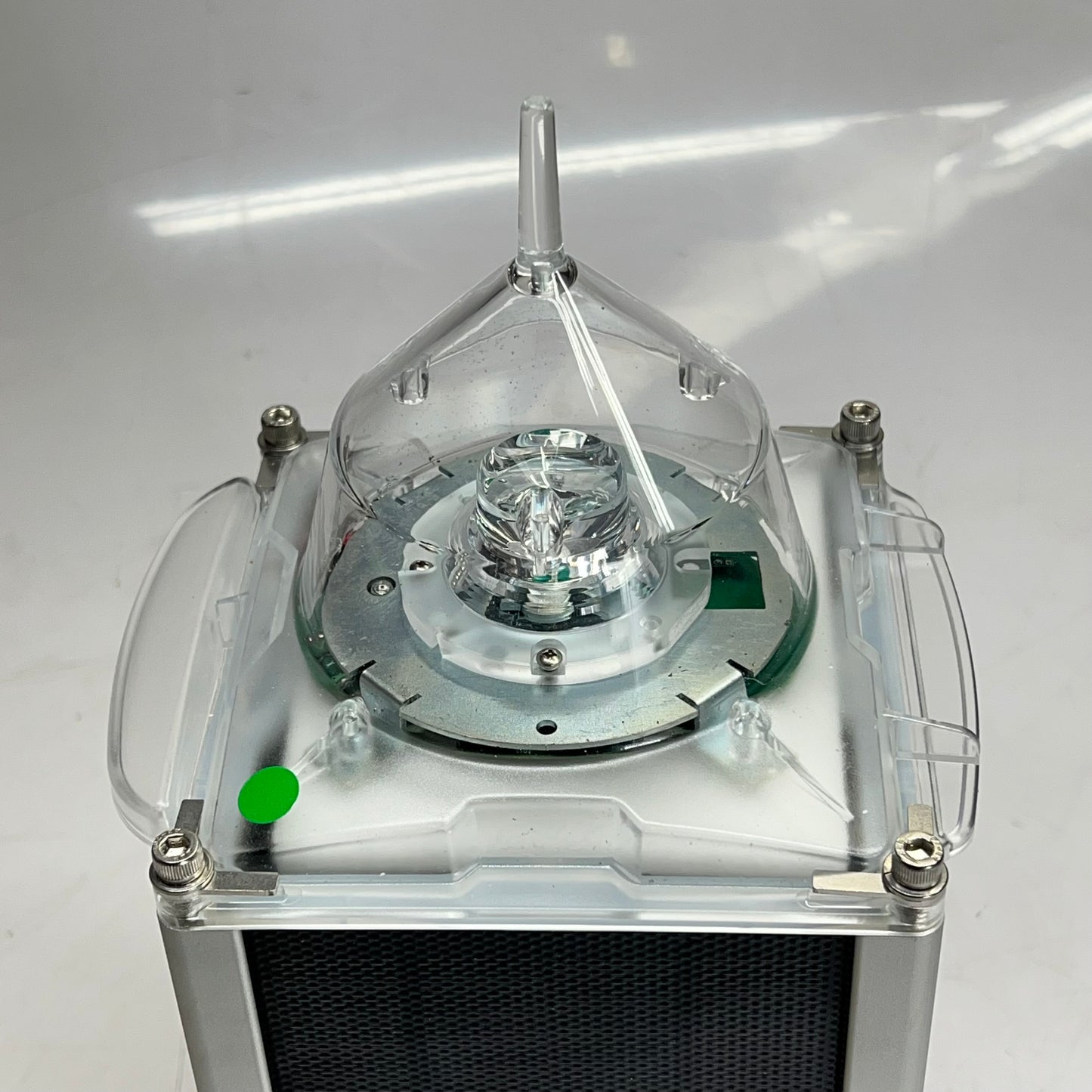 CONTROL SYSTEMS Self Contained Marine Lantern 3-6 Miles Green Led CR6300