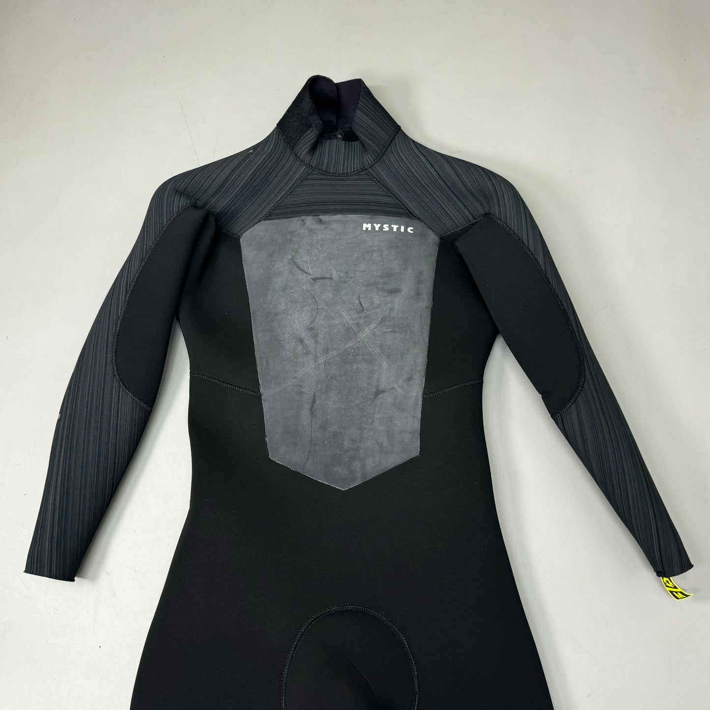 MYSTIC Majestic 2022 Fullsuit Back-zip Knitflex+ 4/3mm Sz XL Black 35000.220006