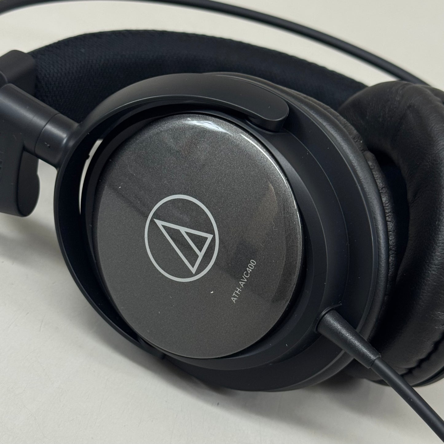 ZA@ AUDIO-TECHNICA Closed-back Stereo Over Ear Cabled Headphones Black ATH-AVC400