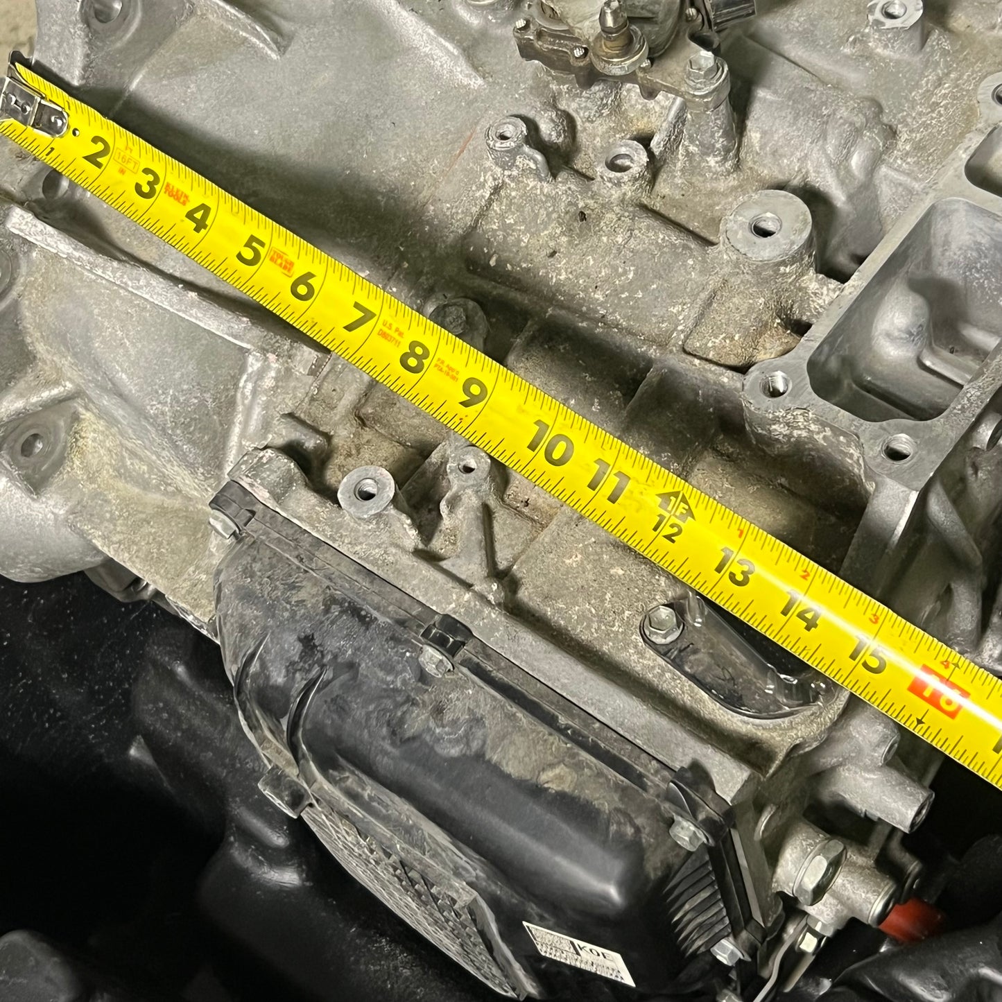 TOYOTA Automatic Transmission Sz 19" L x 15" W x 14" H 30510-0R080-84