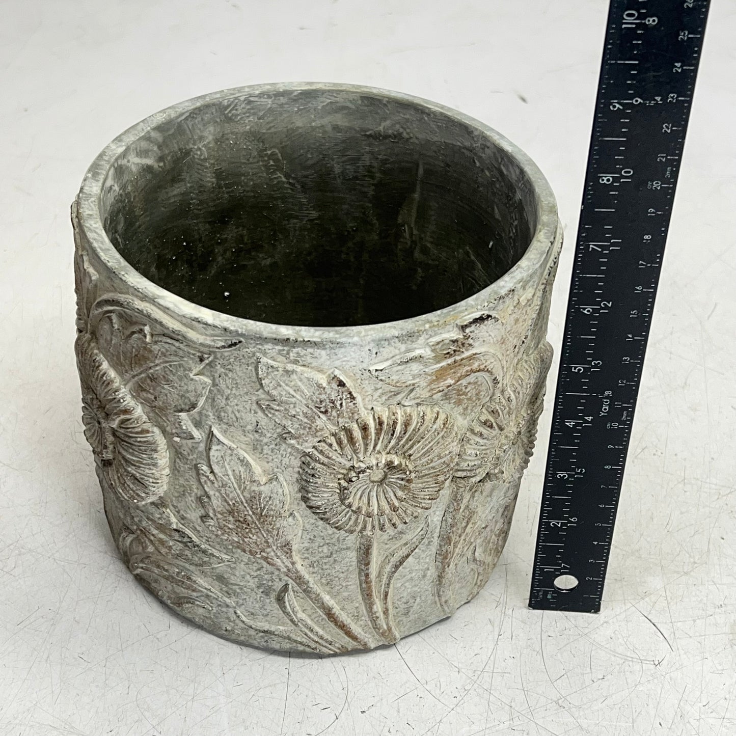 ZA@ SILVER TREE Cement Flower Pattern Plant Pot  6.5" Dia 6" Deep Grey A18601