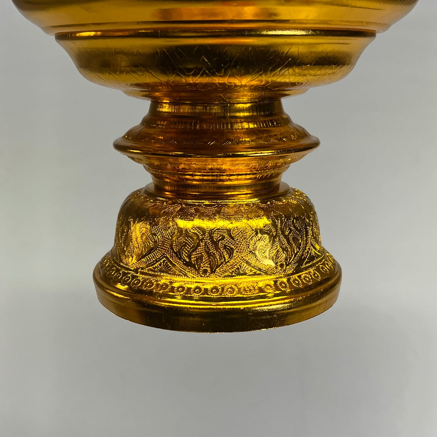 BEE BRAND Handmade Aluminum Ware Thai Design Offering Tray 7" Gold (As-is)