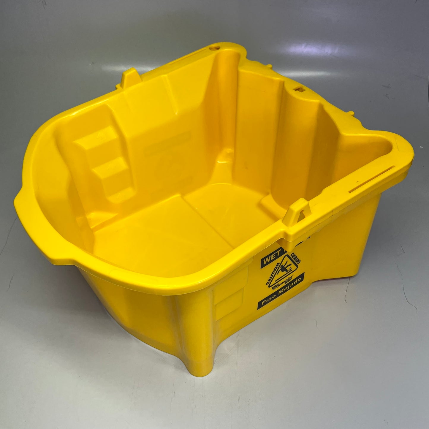 KLEENLINE PRO Bucket & Wringer W/ Side Press For Janitorial 26 Qt Yellow 660902