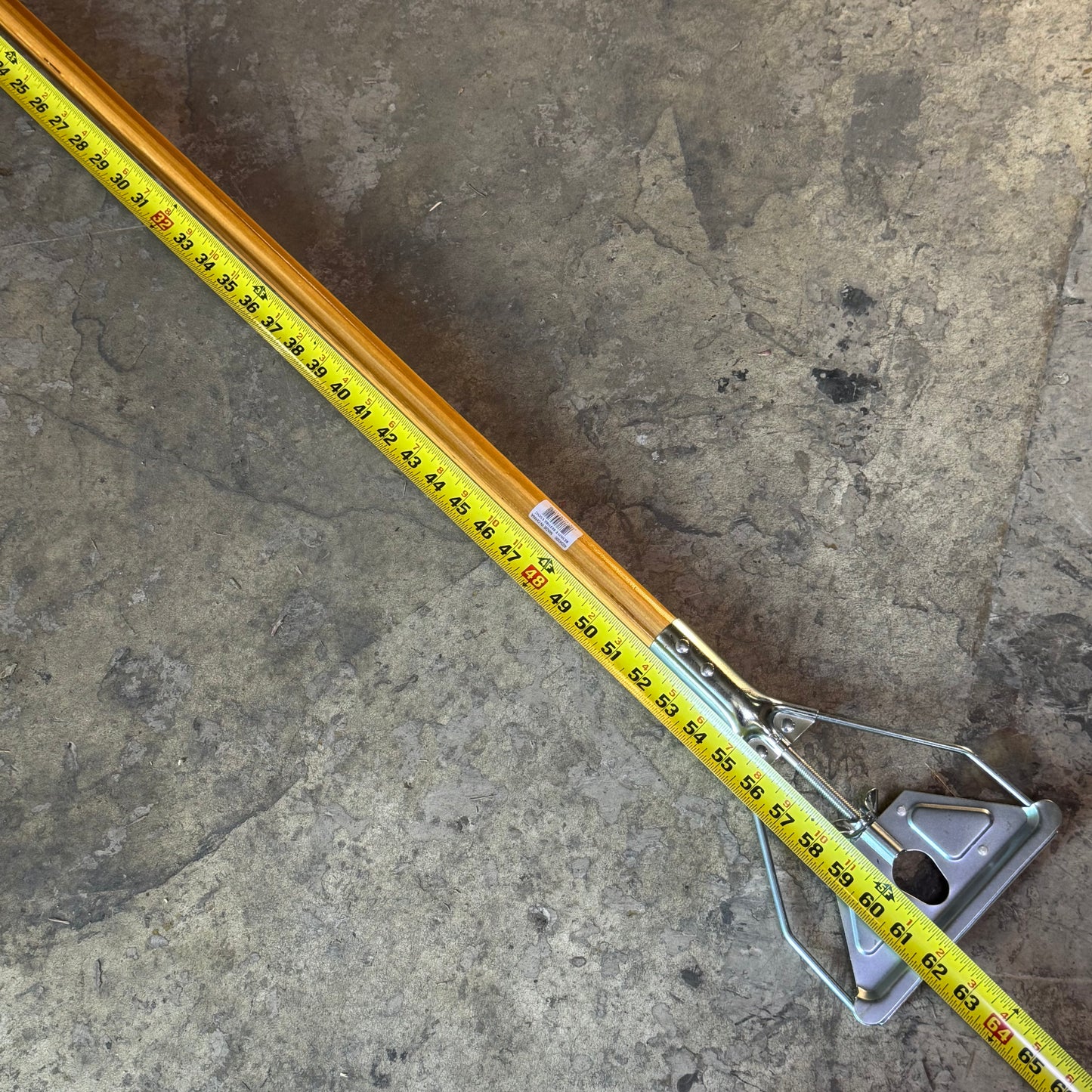 ULINE Quick Release Swing Bar Wooden Mop Handle Sz 60" 4034000