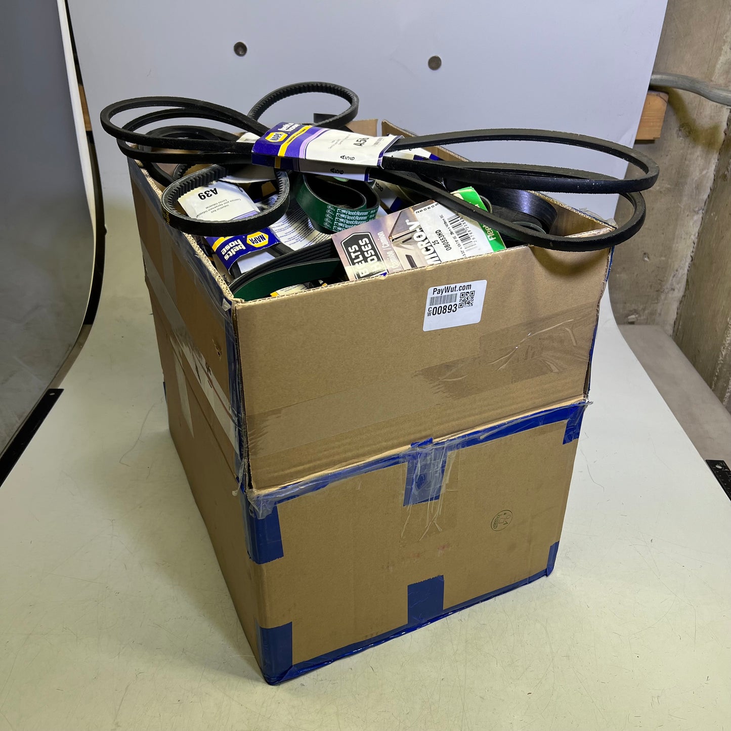 ZA@ NAPA (22.9 POUNDS) Assorted Box of Serpentine / V-Belt Parts Black