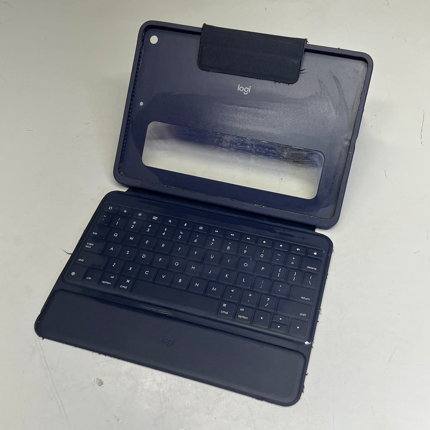 APPLE IPad 8th Generation 10.2" Display 32GB Black For Parts