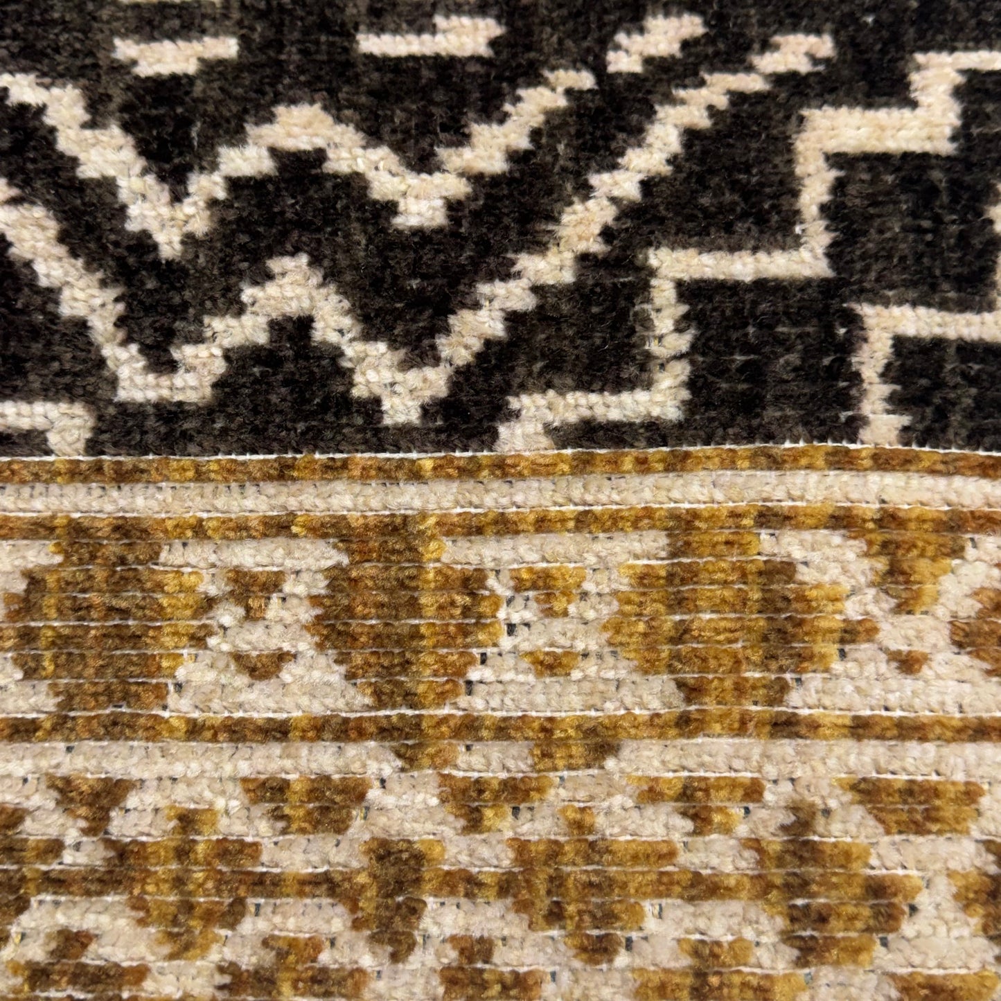THRESHOLD Global Rug Sz 24" x 36" Black/Tan
