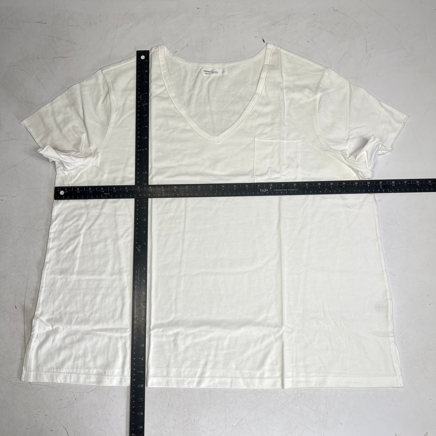 HANES Originals V Neck Tee Shirt W/ Chest Pocket Women's Sz 2X White 0G159P