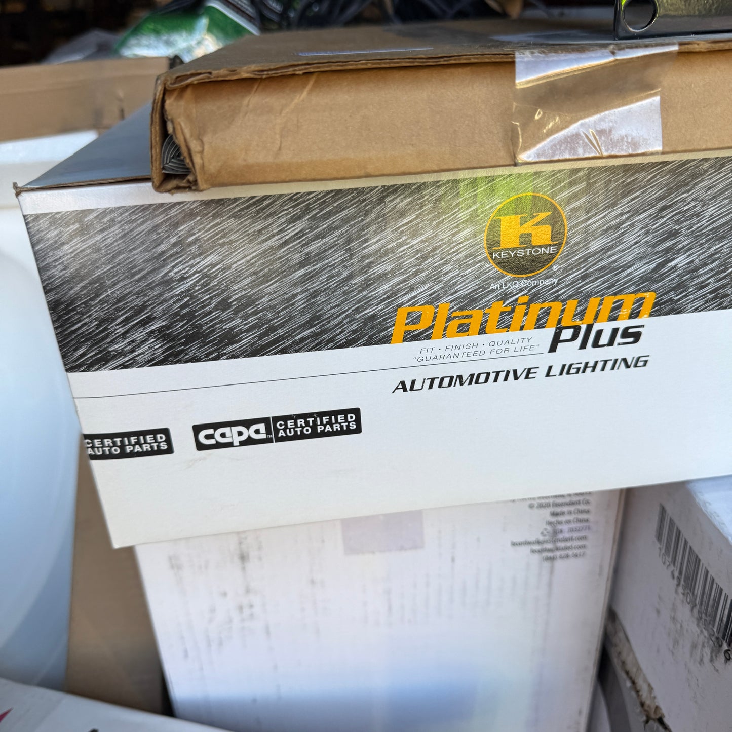 ZA@ Pallet of MIXED Rubber Trim, Currency Straps, Toilet Seat Covers, Automotive, Lighting, Honda Genuine Parts, Sink, Toner, Marking Paint,Syrup & MORE! (AS-IS)