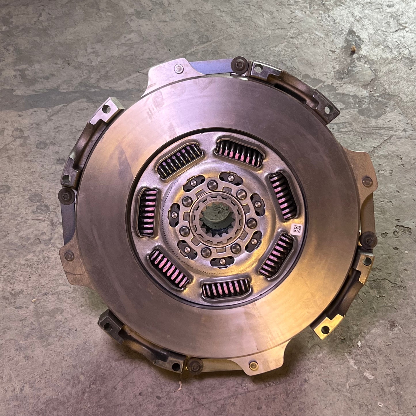 EATON Heavy Duty 15.5" Adjustment Free Clutch CLMT1400 EN-US (New Other, Distressed Box)