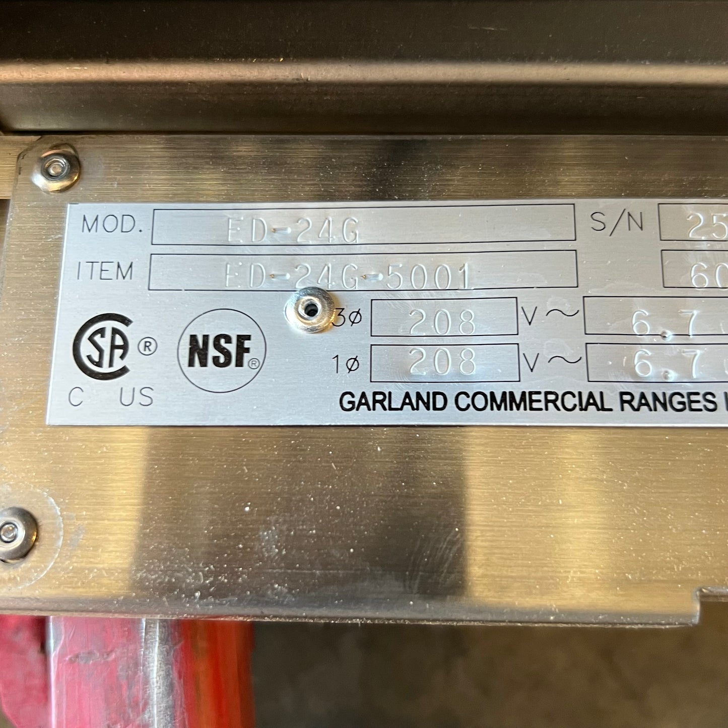 GARLAND Electric Commercial Range Sz 24"W x 24"L x 14"H, ED-24G (New w/ Damage, One Leg Missing)