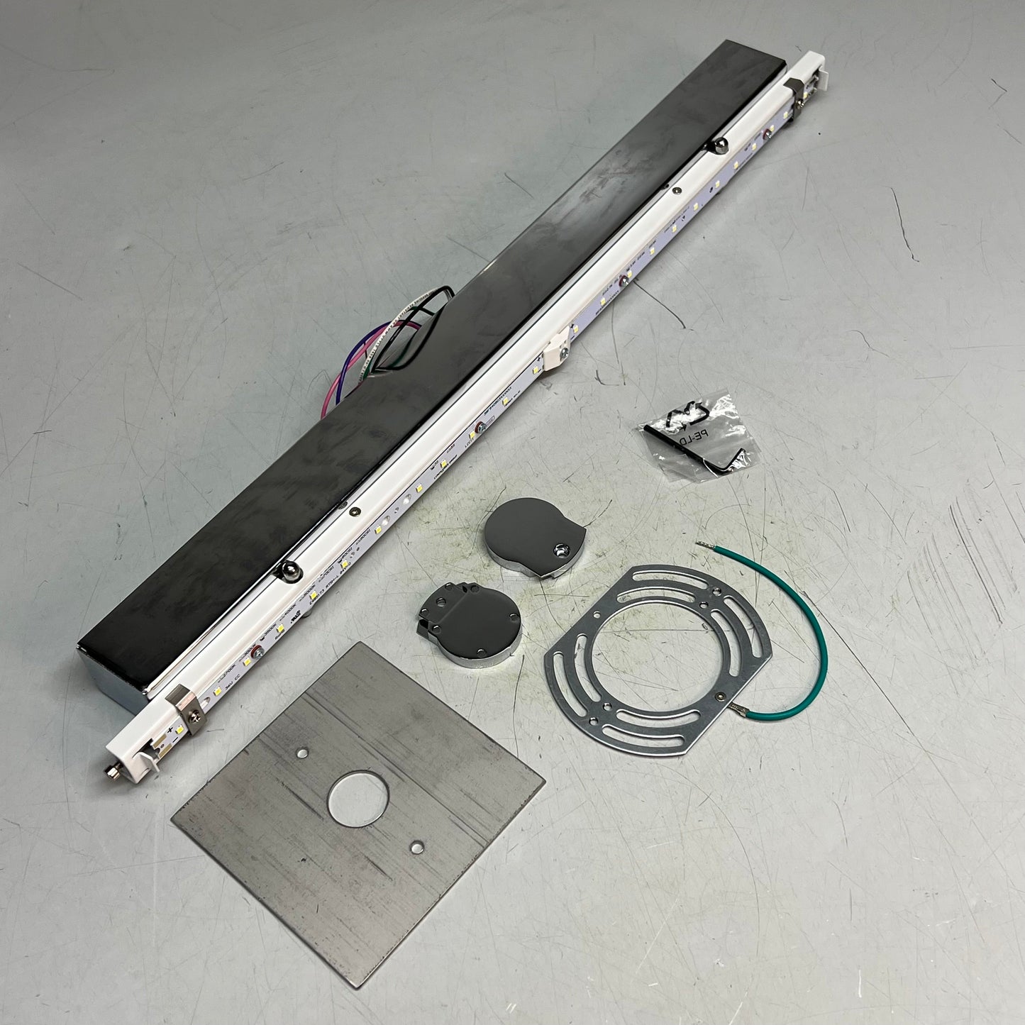 ZA@ EUREKA (2 PACK) Moonside Classic Wall Lighting Triplex Glass 23" L Dimmable w/ Hardware 3530-23 C