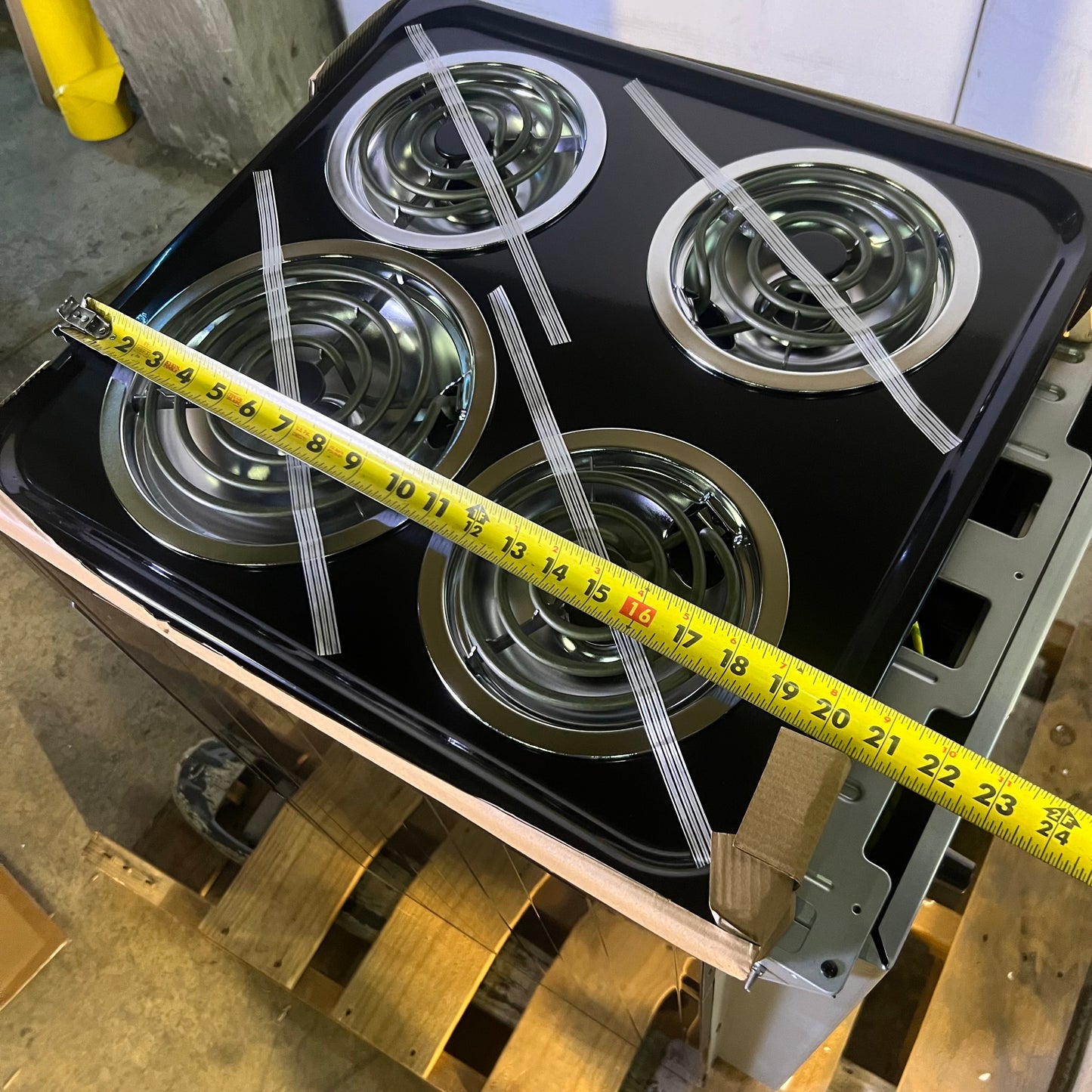 ZA@ Pallet of LEVELLA 20" Freestanding Electric Range with 4 Coil Burners & 2.2 Cu. Ft. Single Oven Capacity PRE2027GB