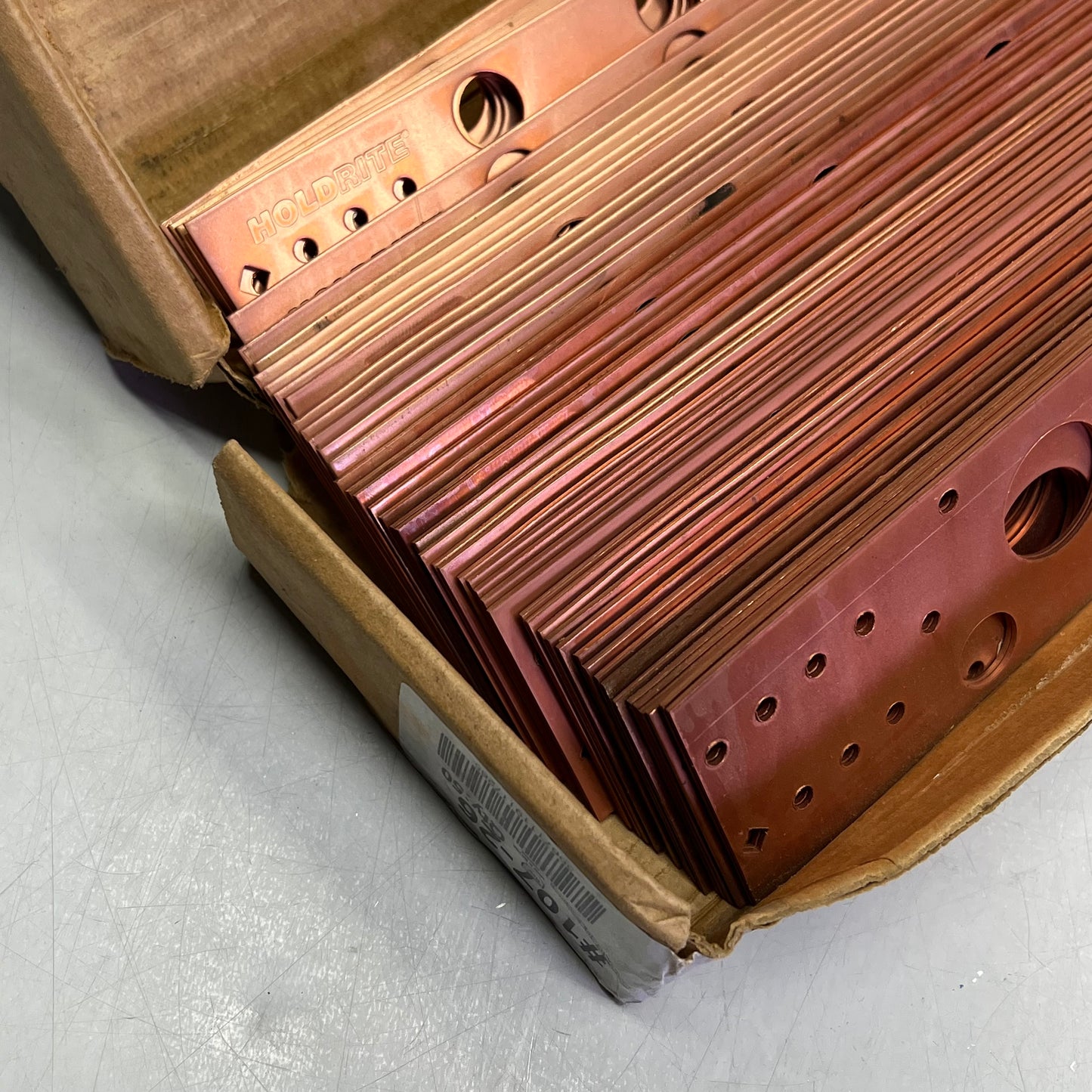 HOLDRITE (10 PACK) Heavy Gauge Copper Stub Bracket 1/2",3/4",1-1/4" 26" L  107-26