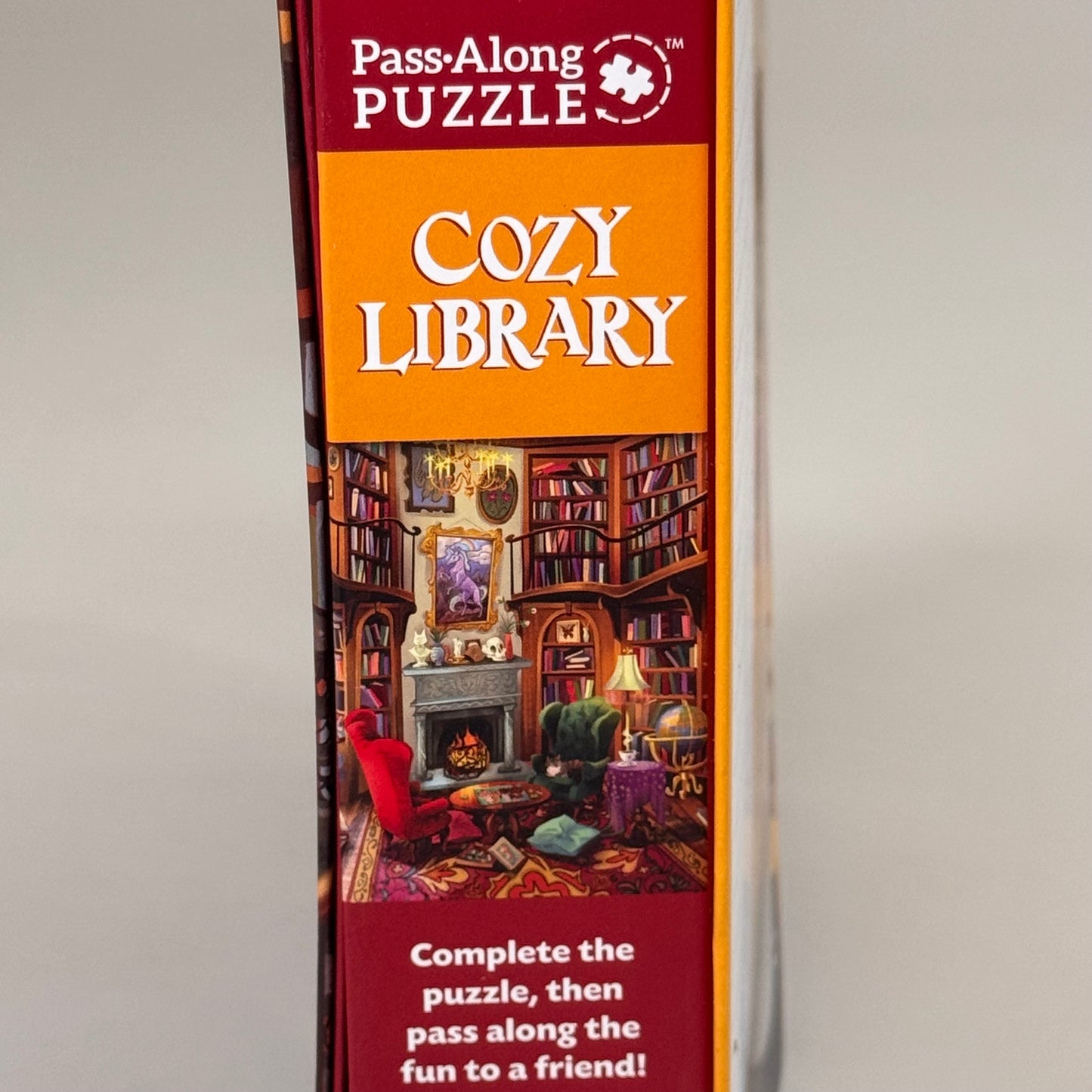 PEACEABLE KINGDOM Pass Along Puzzle Cozy Library 500 Pieces 11" x 11.5" 14125374