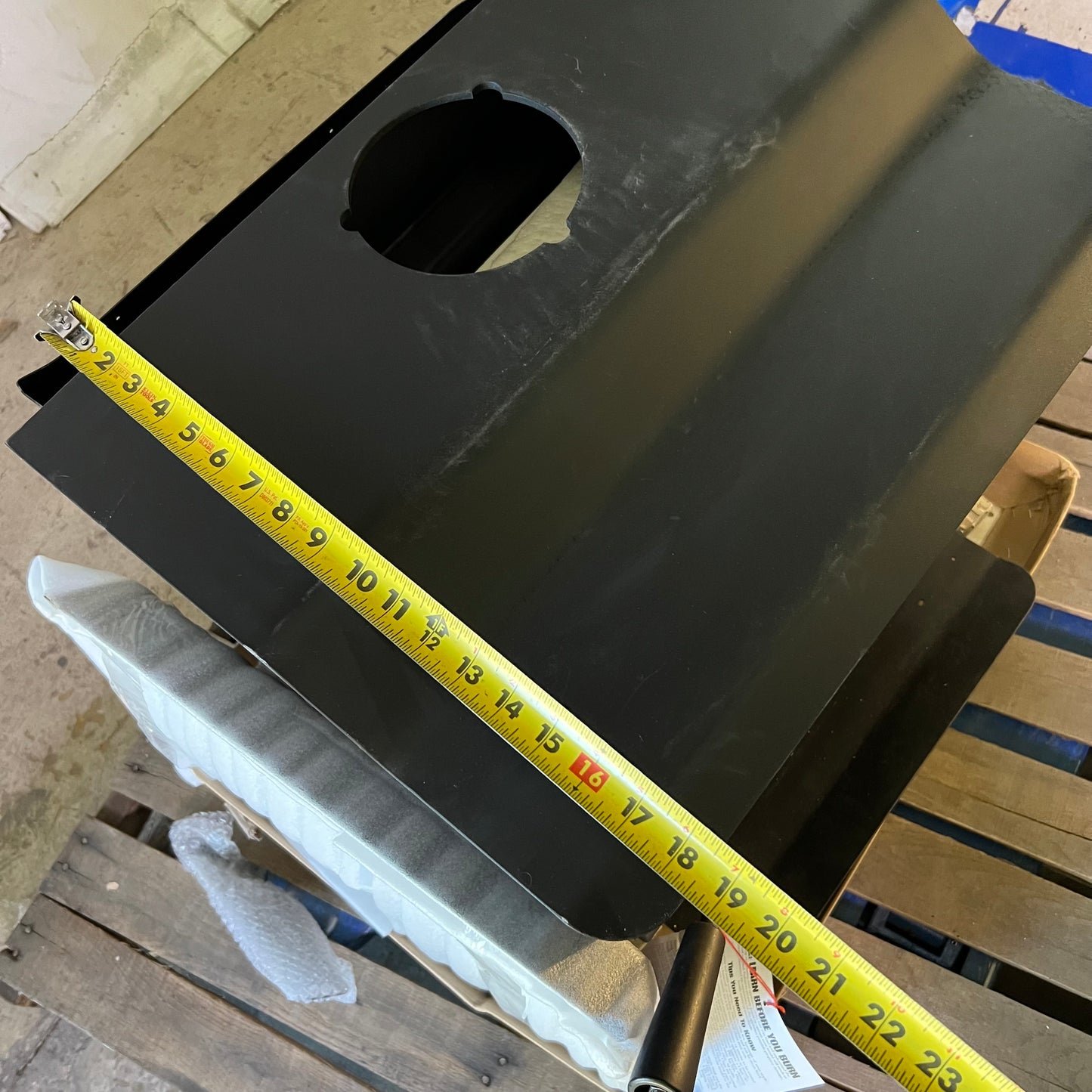 ASHLEY HEARTH Firewood Indoor Stove 68,000 BTUs 1,200sq Ft Black AW1120E-P