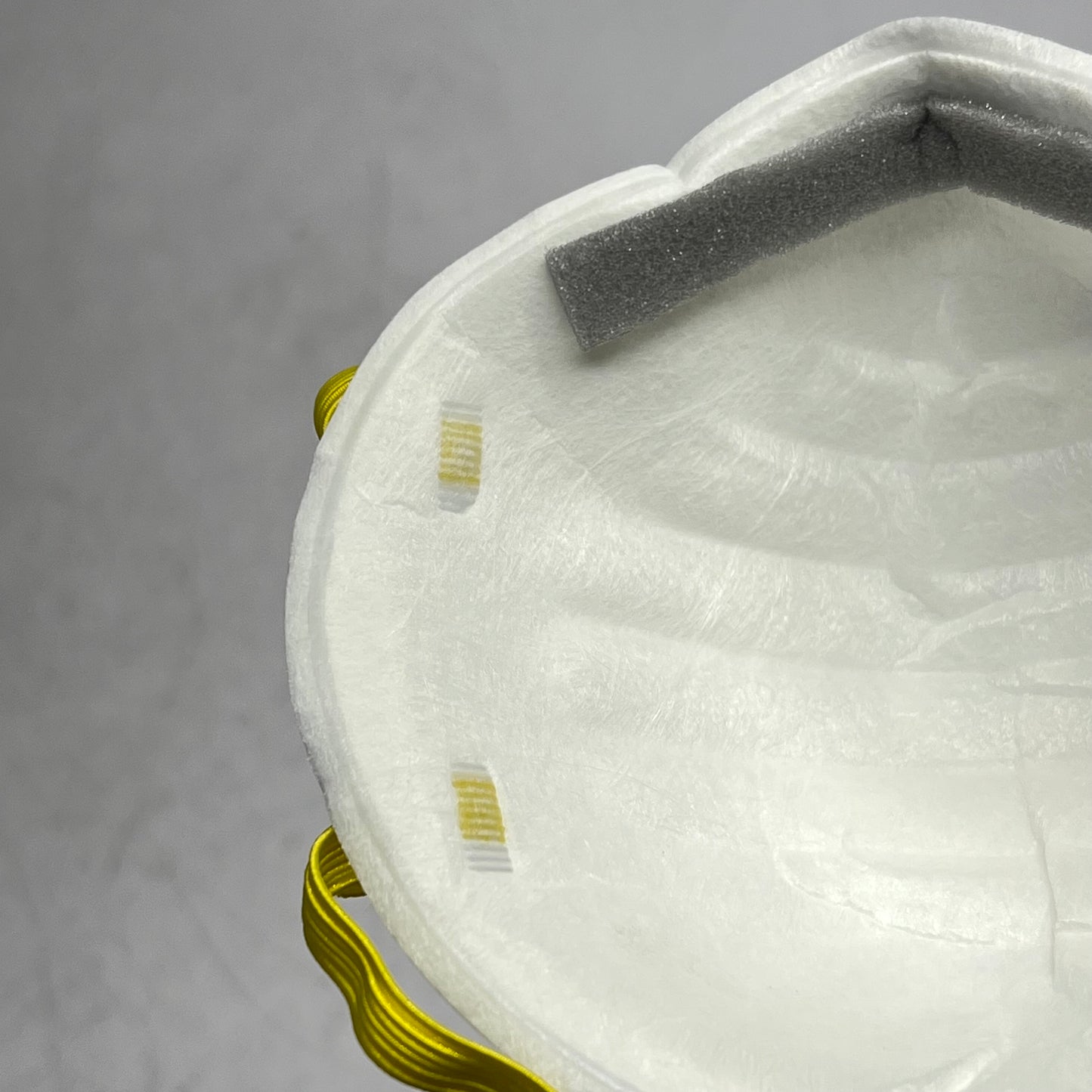 3M (4 PACK, 20 EACH) N95 Particulate Respirator 8210 Plus For Paint 8210PP20