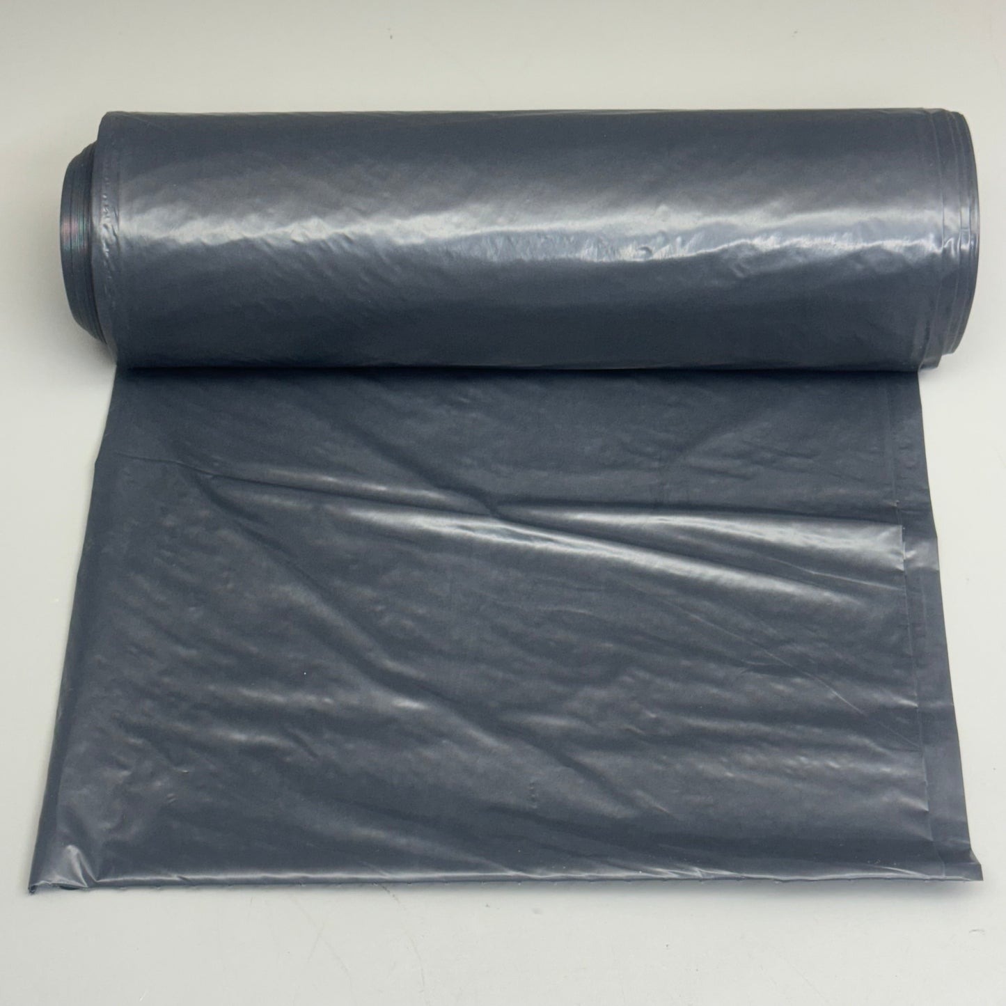 PLATINUM PLUS (50 PACK) 40-45 Gallon Black Trash Bags 39”x46” Model: PLA4870-500993