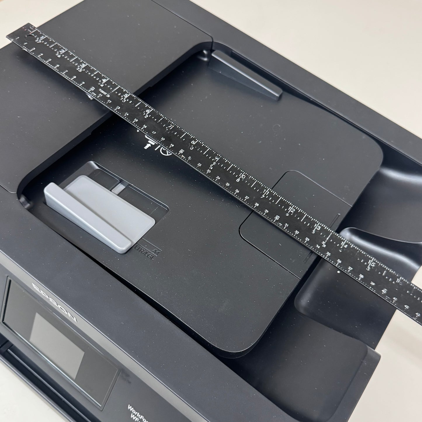 EPSON Wireless All-In-One Printer 17"x13"x8" (New Other-Slightly Used) Black WF3820