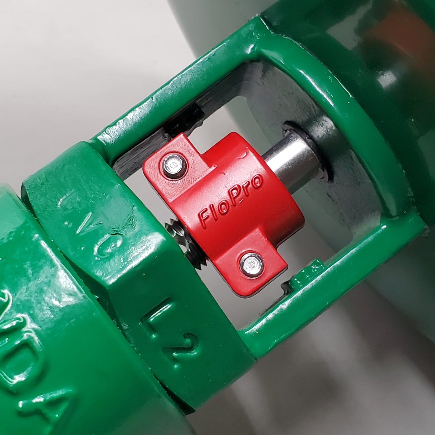 EMERSON FISHER, Control Valve, D2TFloPro, 10.25"x9.5", Green