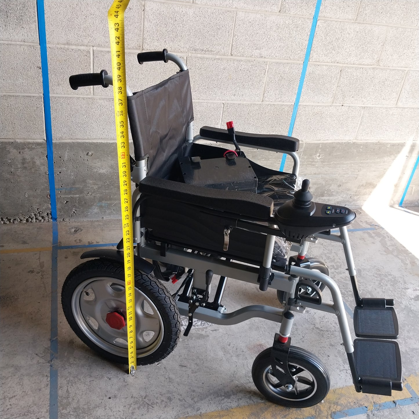 POWER WHEELCHAIR Battery-Powered w/ Joystick Silver & Black Sz 41"x 42"x 24" (New)