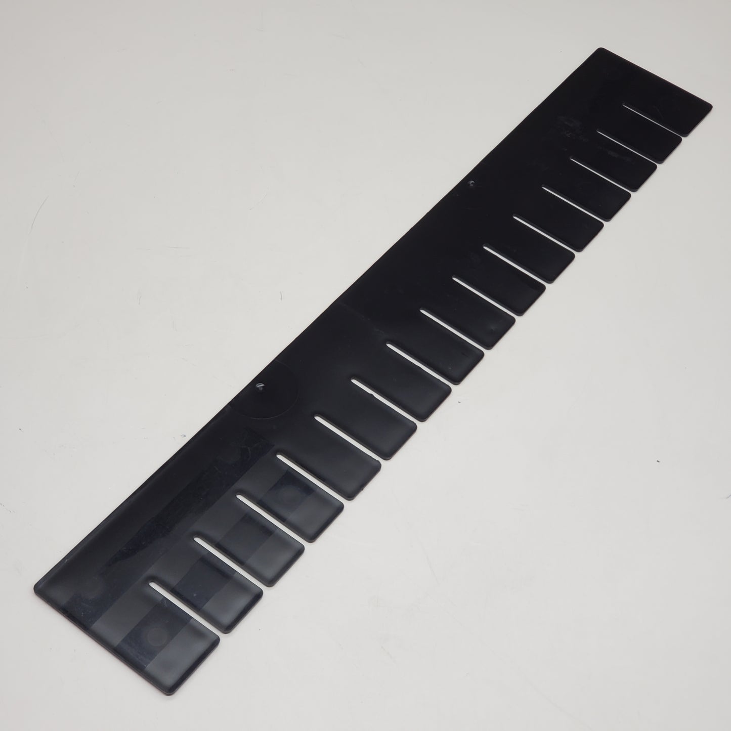 AKRO-MILS Long Side Dividers 20 1/2 in x 3 3/8 in For 15 in Bin Wd Black Plastic 42224