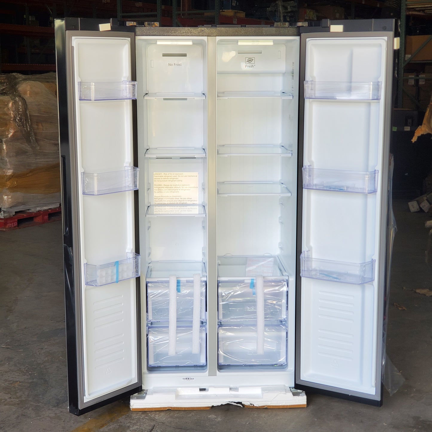 FURRION Residential Refrigerator 15.6 CU FT 2021123815 (AS-IS Working, Shattered Glass on Left Door)