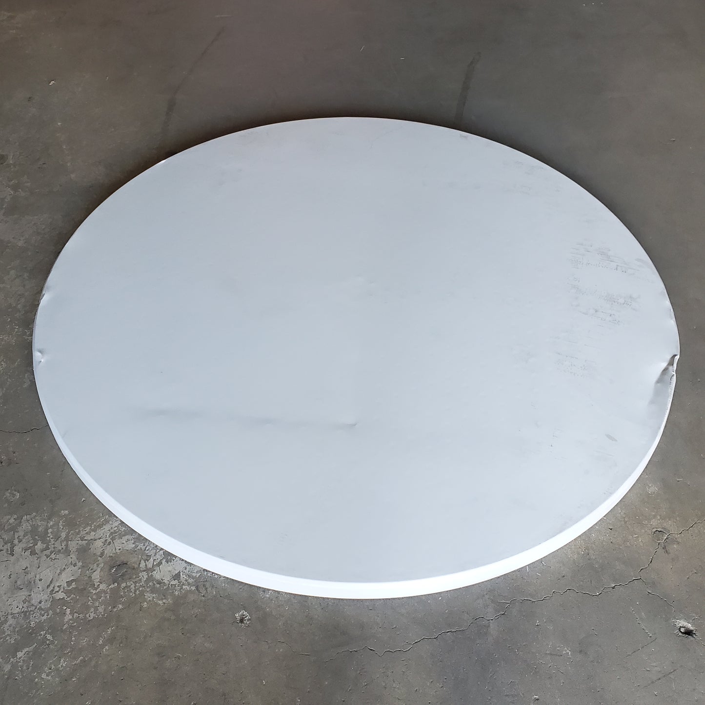 ZA@ Portable Round Table 70" Diameter W/ Fold Out Legs (Damaged)