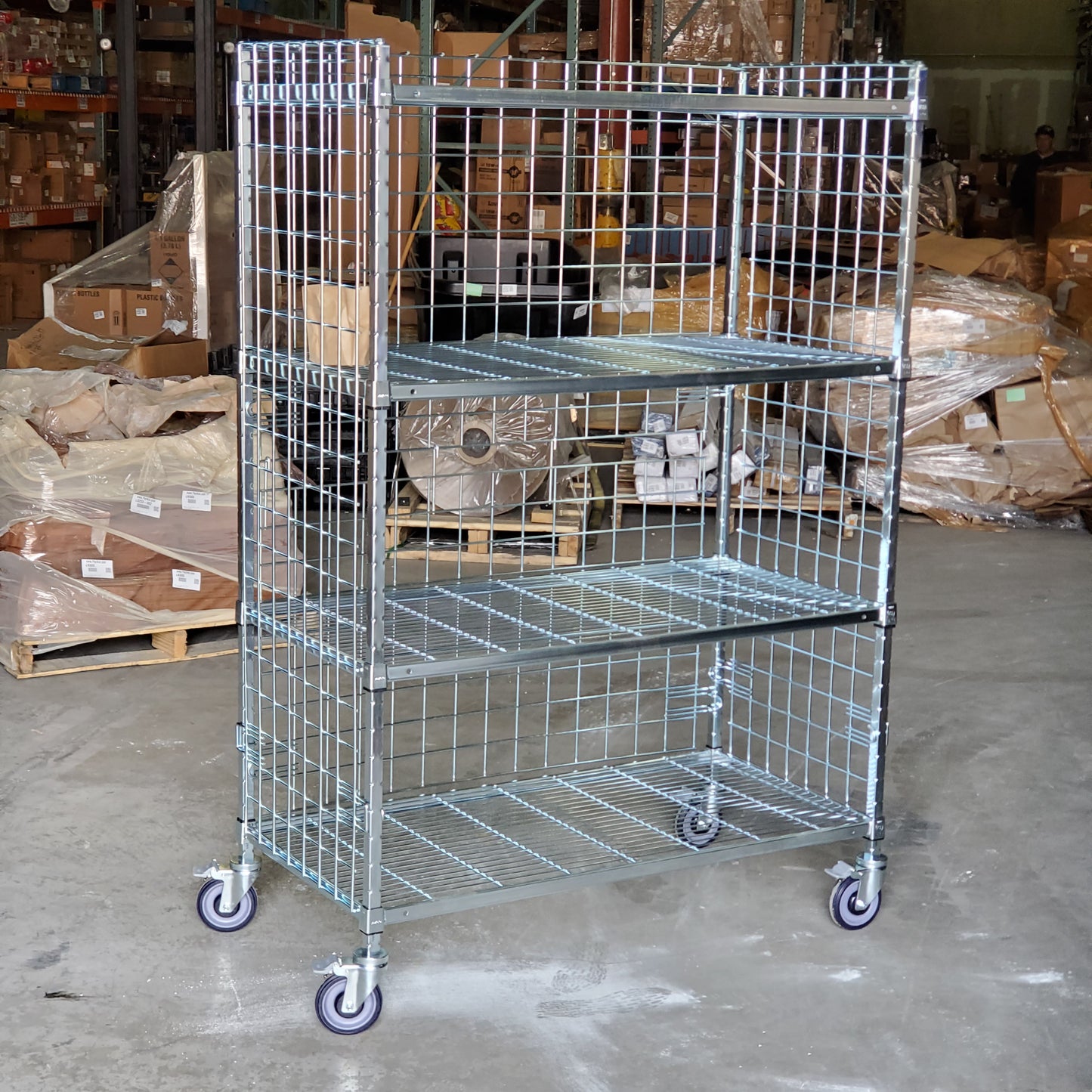 ZA@ AMCO by SPG Rolling Metal Wire Shelving / Rack With 4 Posts, 4 Shelves, 1 Back Panel, 2 Panels & 4 Wheels