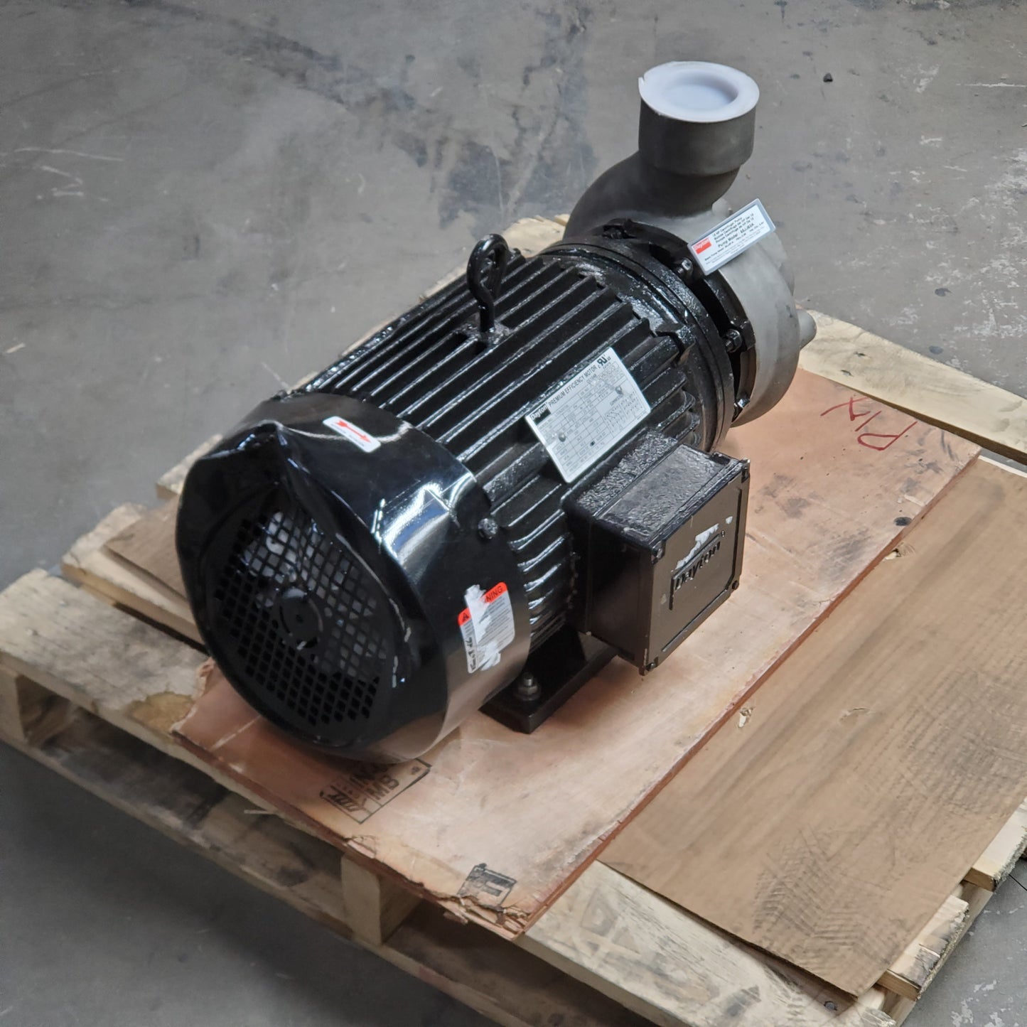 DAYTON 15 HP Centrifugal Pump 230/460V AC 150' Max Head, 3" Intake 2.5" Disch LTEK23TDE