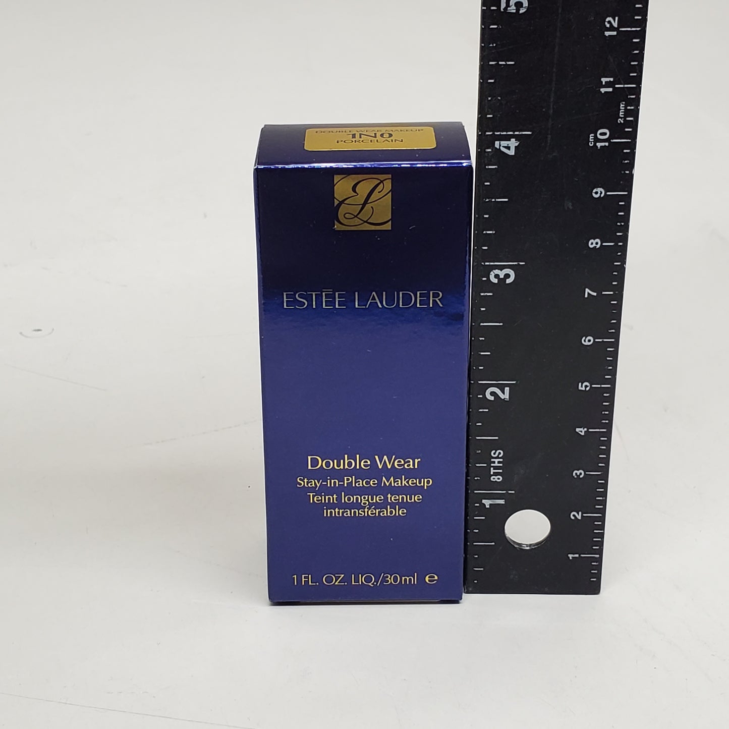 ESTEE LAUDER Double Wear Stay-in-Place Makeup Porcelain 1N0 1 fl oz YA6F-CA