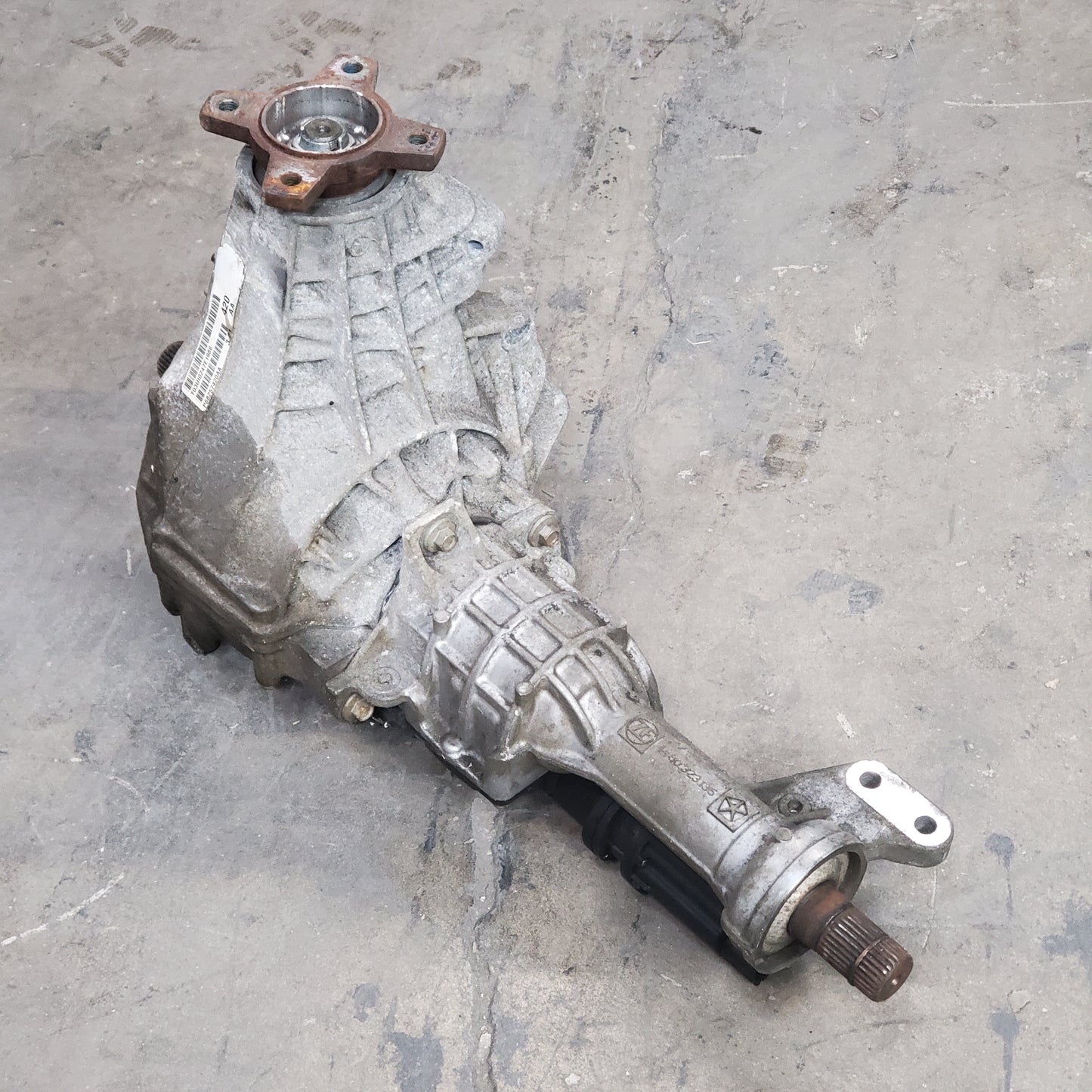 ZA@ CHRYSLER Front Differential Assembly 3.92 Ratio for Ram 1500 13-18 Classic (Used) P68257420AA T03UI0247E1986 44603231335