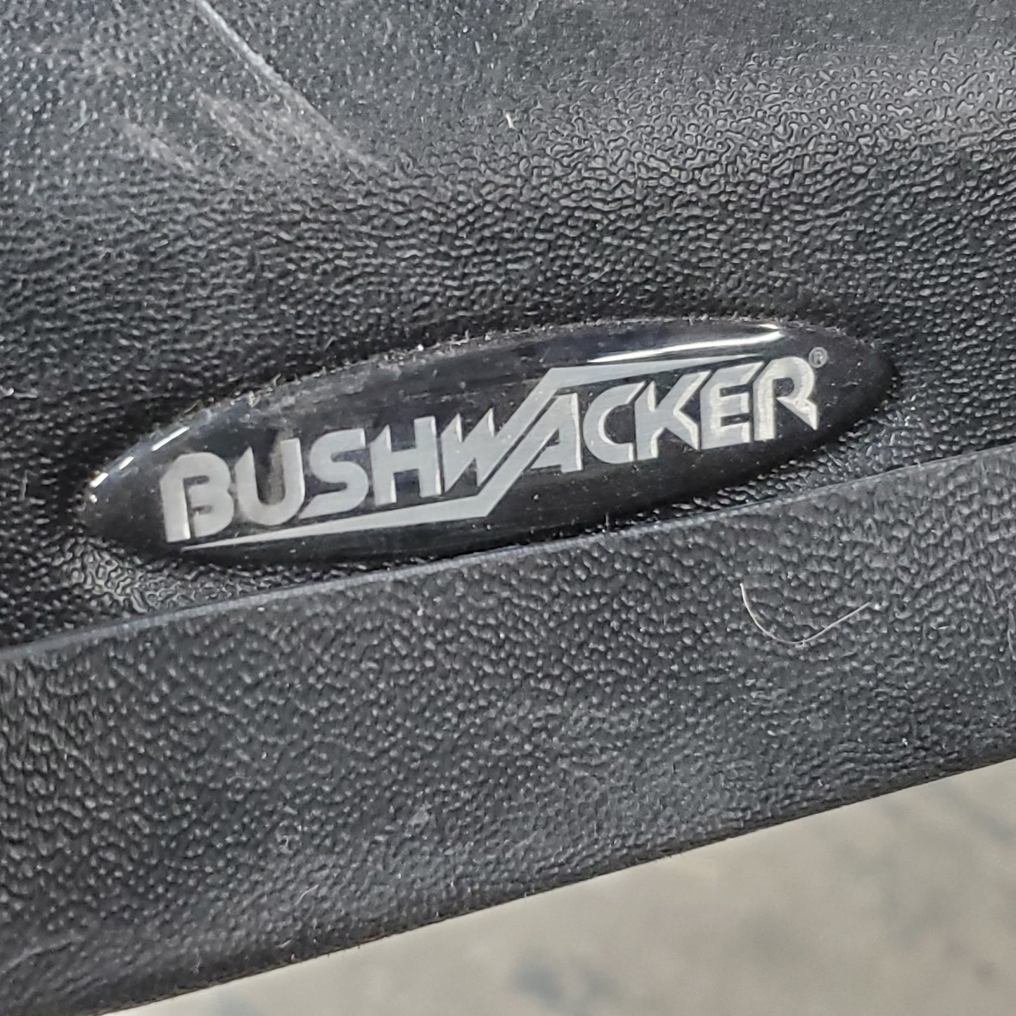 ZA@ BUSHWACKER Step Bar Covers Sure Grip Running Boards Plastic Covers Left & Right (Damaged)