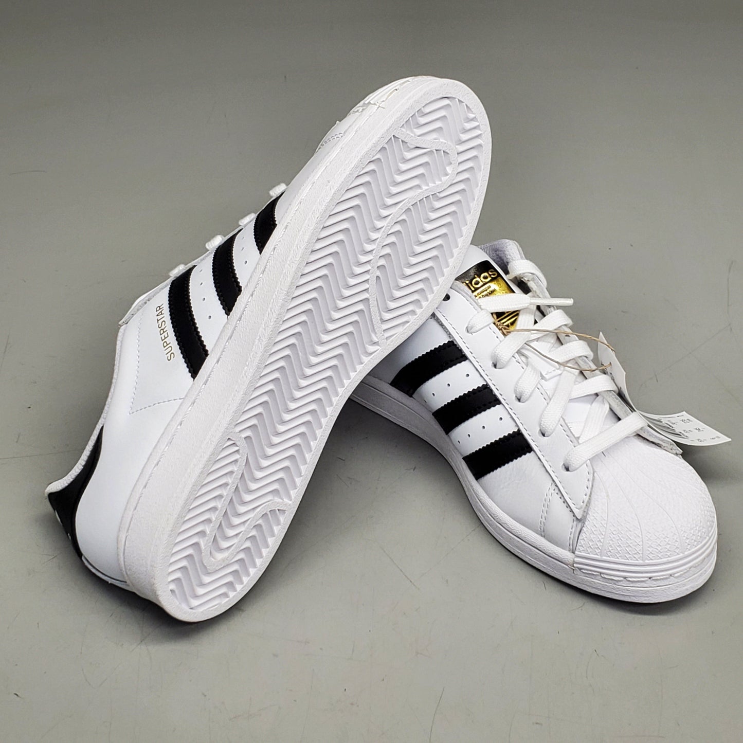 ADIDAS Superstar J Shell Toe Low Top Sneakers Youth Sz 5 White/Black FU7712