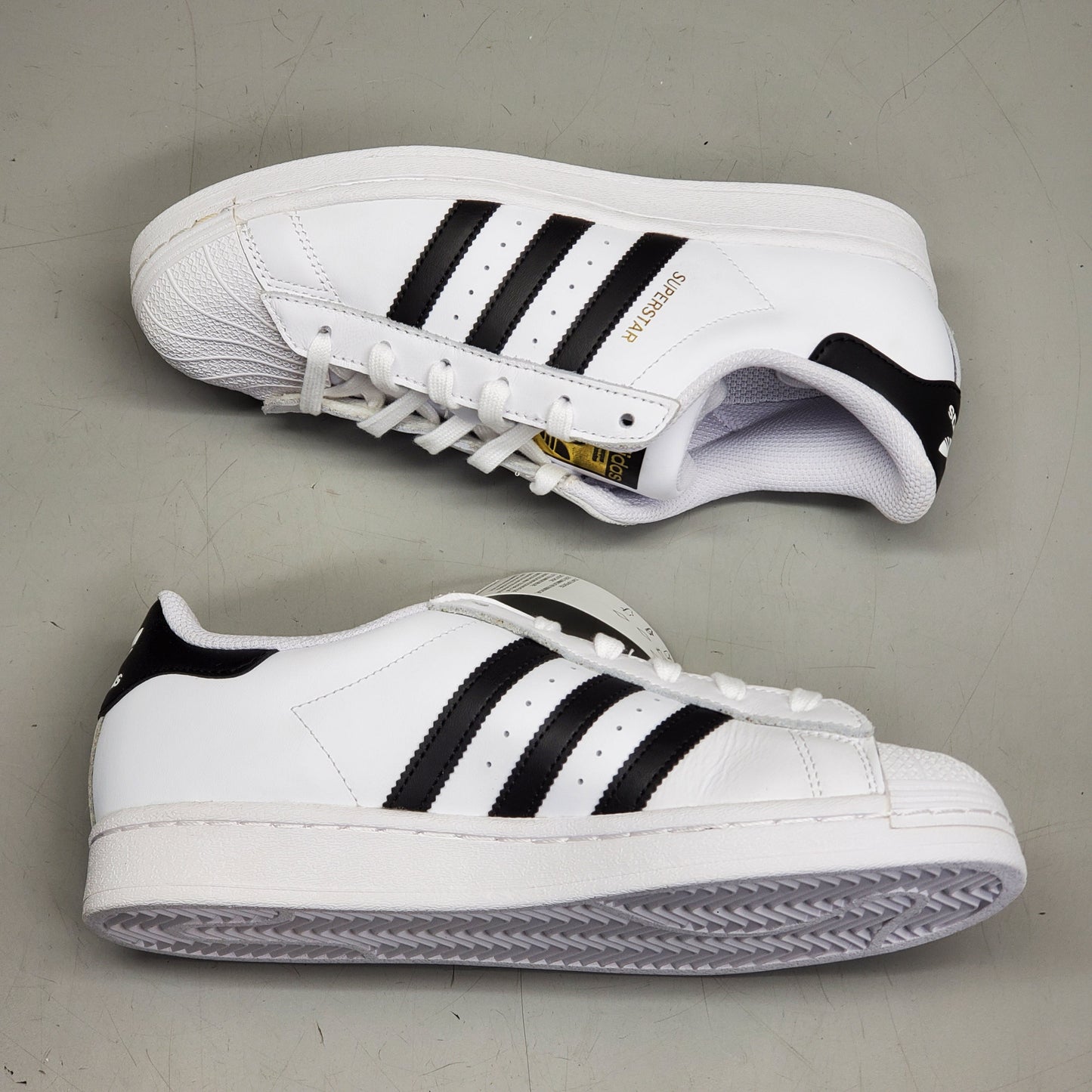 ADIDAS Superstar J Shell Toe Low Top Sneakers Youth Sz 5 White/Black FU7712