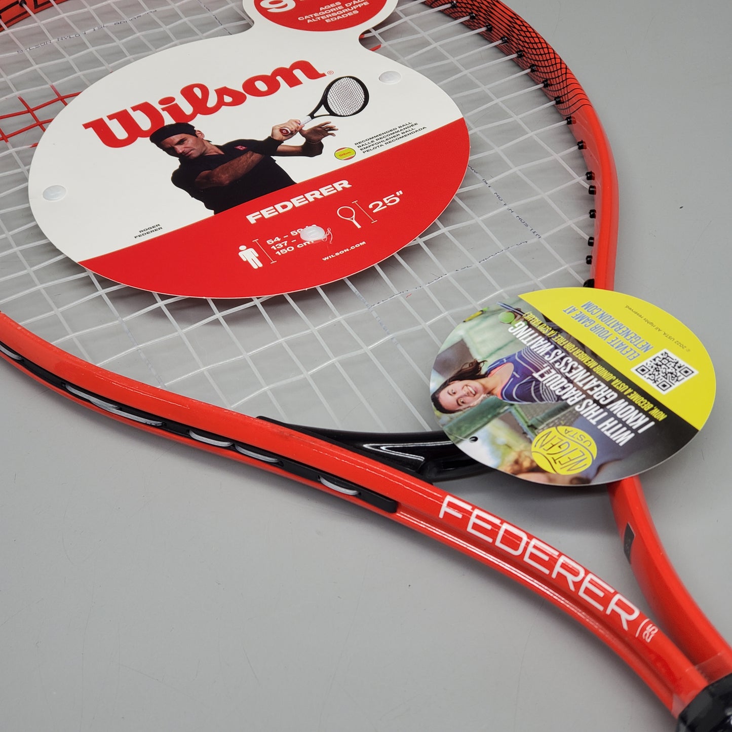 WILSON Federer Junior Tennis Racquet Ages 9-10 25" Grip 3-7/8" Red/Black WR029220U