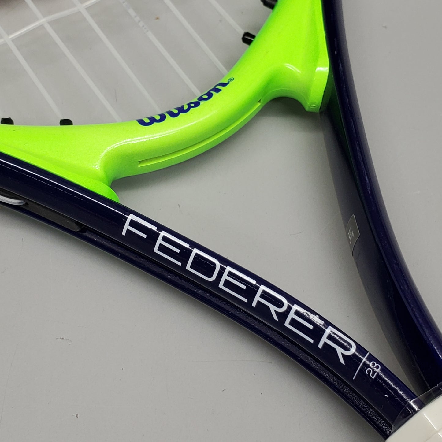 WILSON Federer Junior Tennis Racquet Ages 7-8 23" Grip 3-5/8" Green/Blue WR029320U