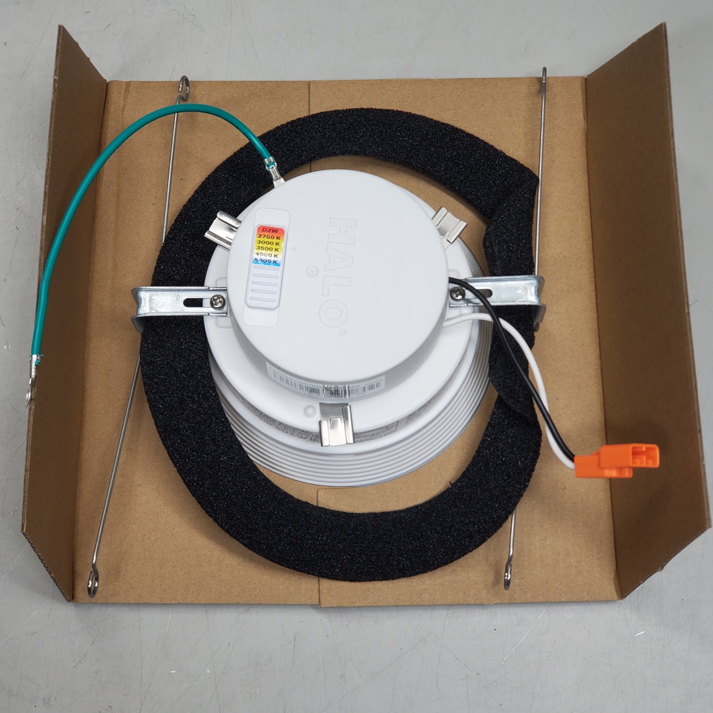 HALO Recessed-RL Baffle Downlight Bulb & Trim Replacement 5"/6" 700 Lumen White rl56069fsd2w1ewh