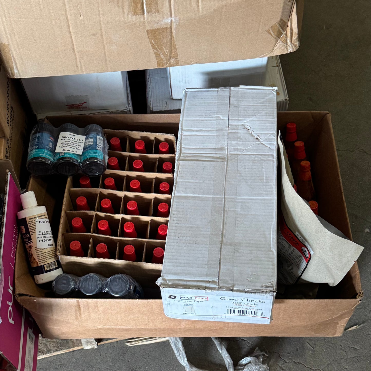 ZA@ Pallet of MIXED Chamomile, T-shirts, Pepper Sauce, Croutons, Shipping Boxes, Hole Plug, Etc… (AS-IS)