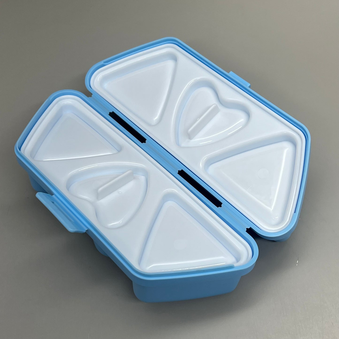 HAGGEN 6 Cell Plastic Snap Closure Triangle & Heart Sushi Mold & Rice Spoon Blue